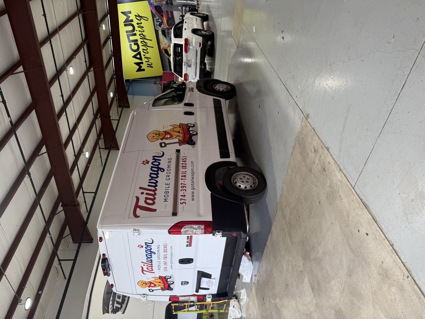 Van graphics for Tailwagon Mobile Grooming.
